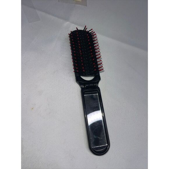 Elizabeth Arden Foldable Hair Brush - Compact Travel Styling Tool - Picture 1 of 5